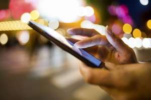 6 Mobile Apps for Staying in Touch While on an Australian Working Holiday