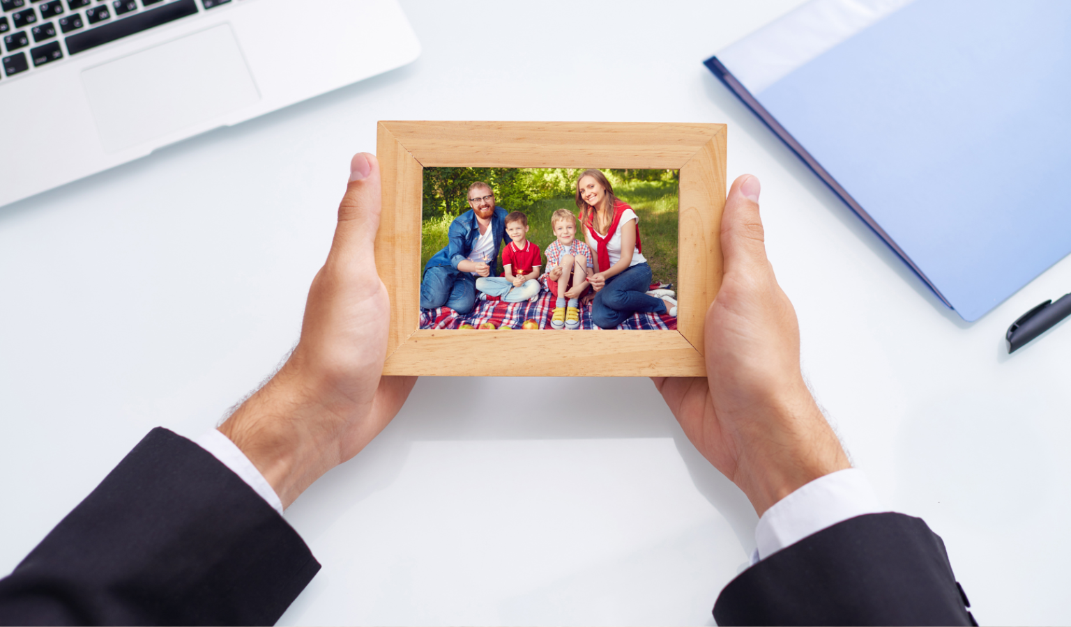WORKING HOLIDAY BLOGS (90)